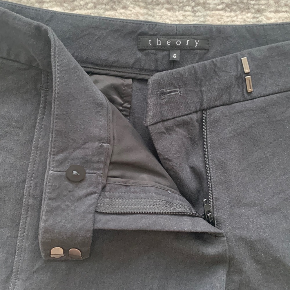 Theory size 6 black shorts